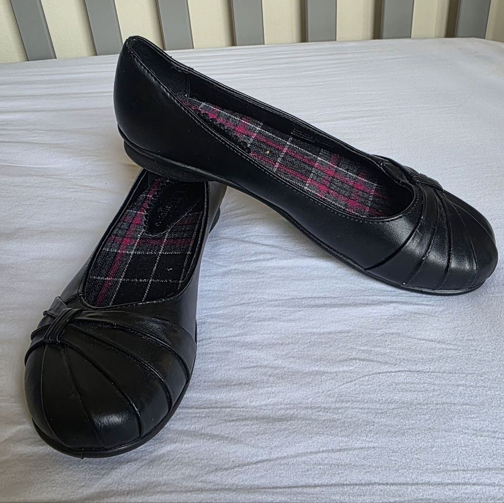 CL By Laundry Black Women's Flats Size 8